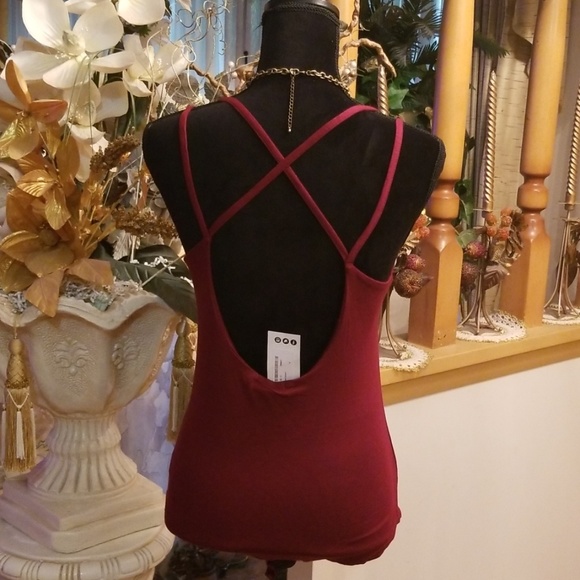 Boohoo Cross Back Bodysuit - Picture 6 of 7